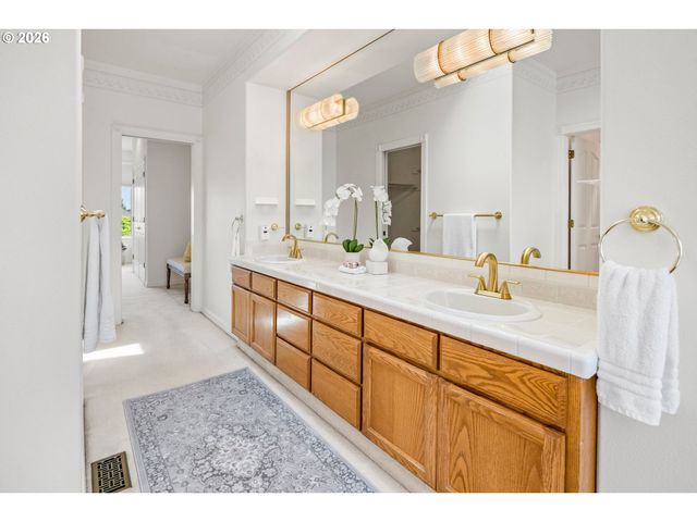 6490 Se NORMA Cir, Milwaukie, OR 97267