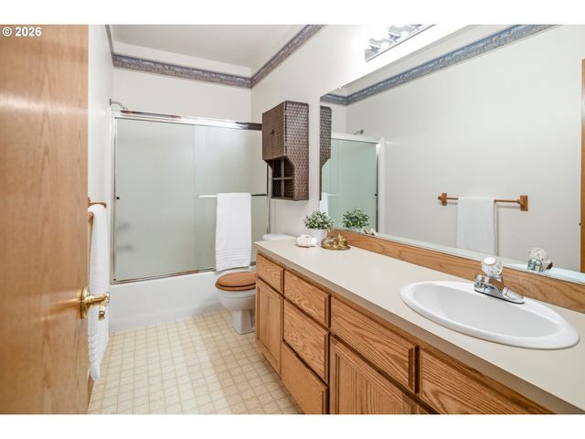 6490 Se NORMA Cir, Milwaukie, OR 97267