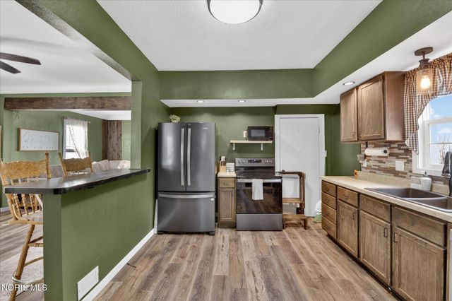 203 College Street, Fayette, OH 43521