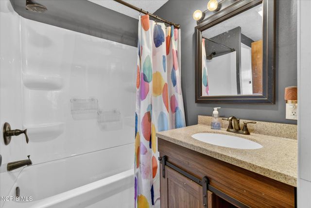 203 College Street, Fayette, OH 43521