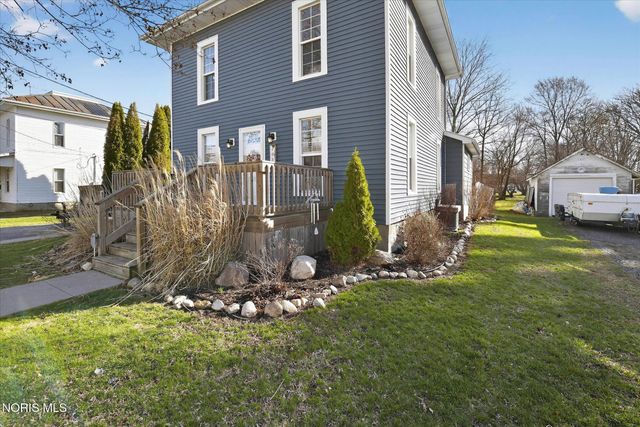 203 College Street, Fayette, OH 43521