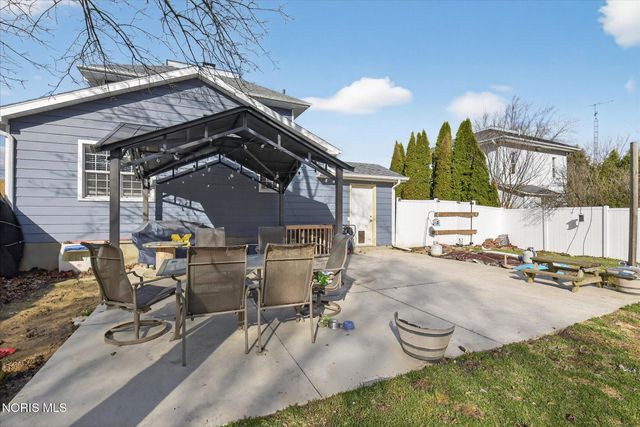 203 College Street, Fayette, OH 43521