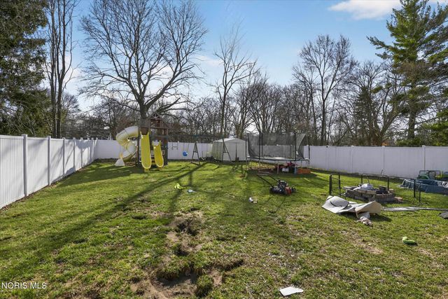 203 College Street, Fayette, OH 43521