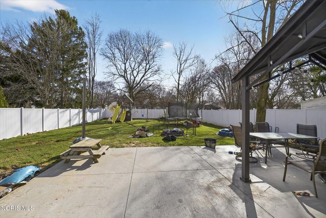 203 College Street, Fayette, OH 43521