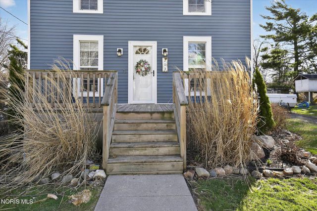 203 College Street, Fayette, OH 43521