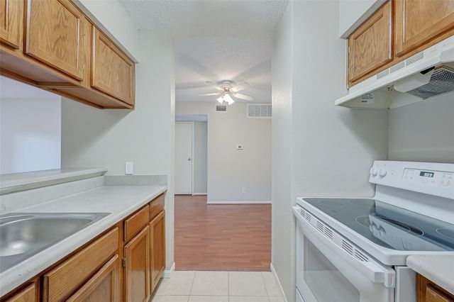 2120 El Paseo Street 2407, Houston, TX 77054