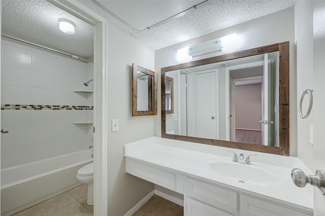 2120 El Paseo Street 2407, Houston, TX 77054