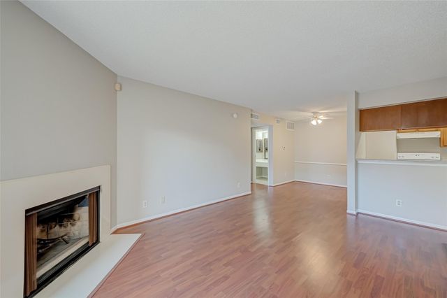 2120 El Paseo Street 2407, Houston, TX 77054