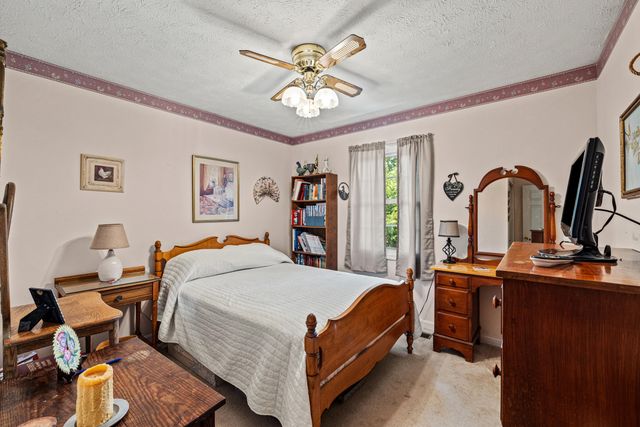 209 Farmbrook Circle, Frankfort, KY 40601
