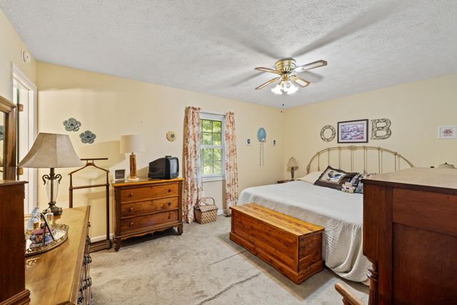 209 Farmbrook Circle, Frankfort, KY 40601