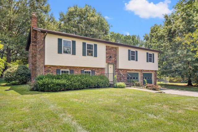 209 Farmbrook Circle, Frankfort, KY 40601