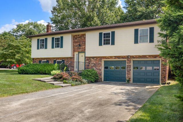 209 Farmbrook Circle, Frankfort, KY 40601