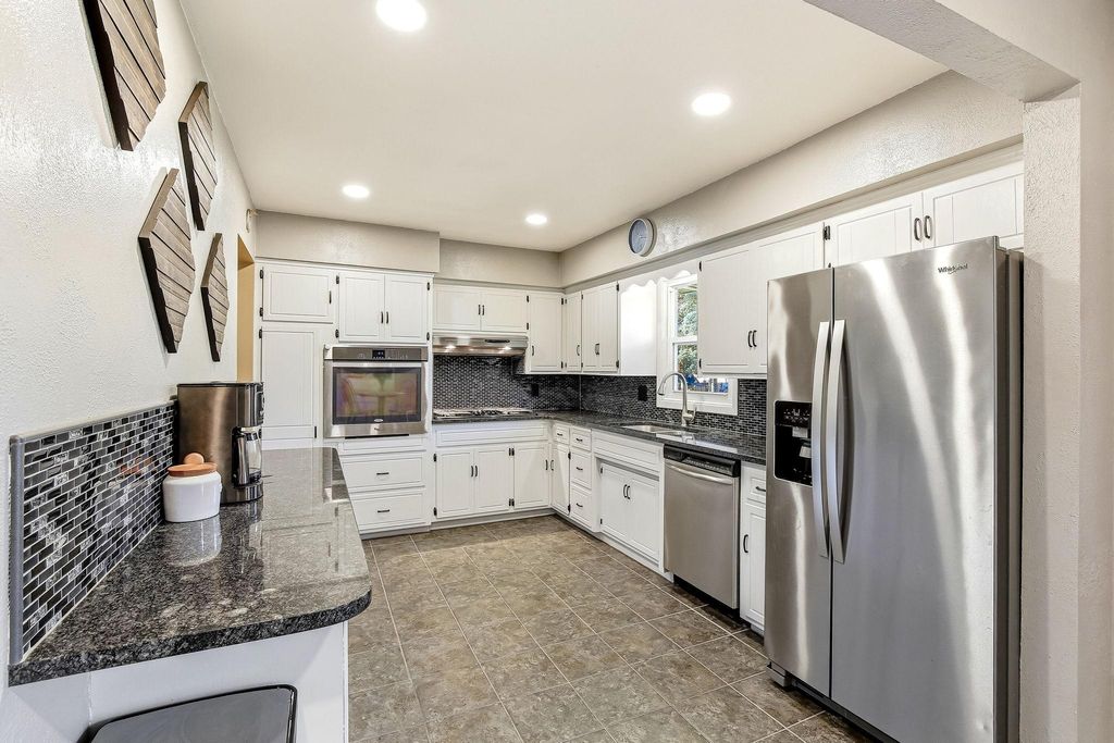 14048 Fondant Avenue N, Hugo, MN 55038 — photo 2