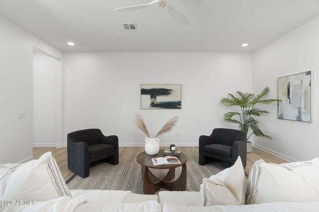 35562 N GEMSTONE Way, San Tan Valley, AZ 85144