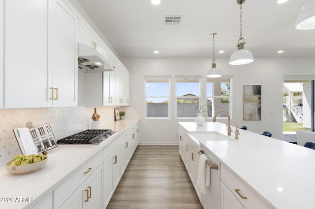 35562 N GEMSTONE Way, San Tan Valley, AZ 85144