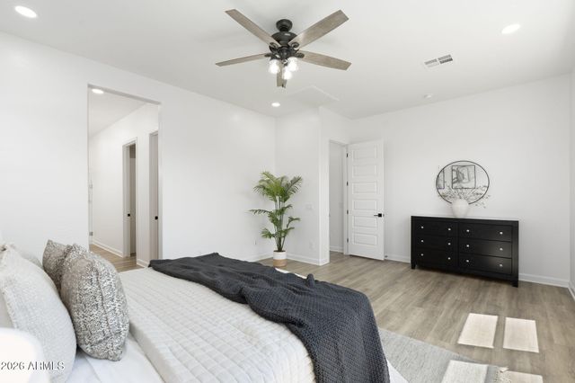 35562 N GEMSTONE Way, San Tan Valley, AZ 85144