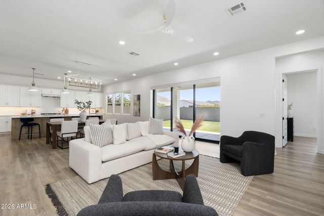 35562 N GEMSTONE Way, San Tan Valley, AZ 85144