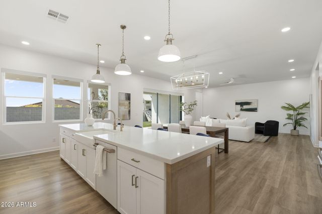 35562 N GEMSTONE Way, San Tan Valley, AZ 85144