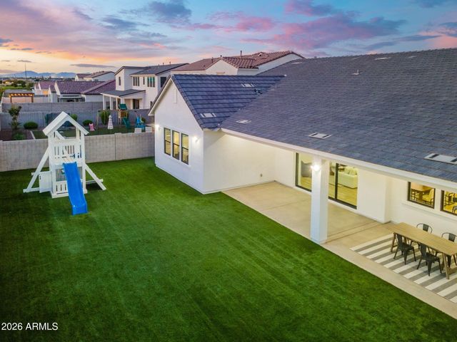 35562 N GEMSTONE Way, San Tan Valley, AZ 85144