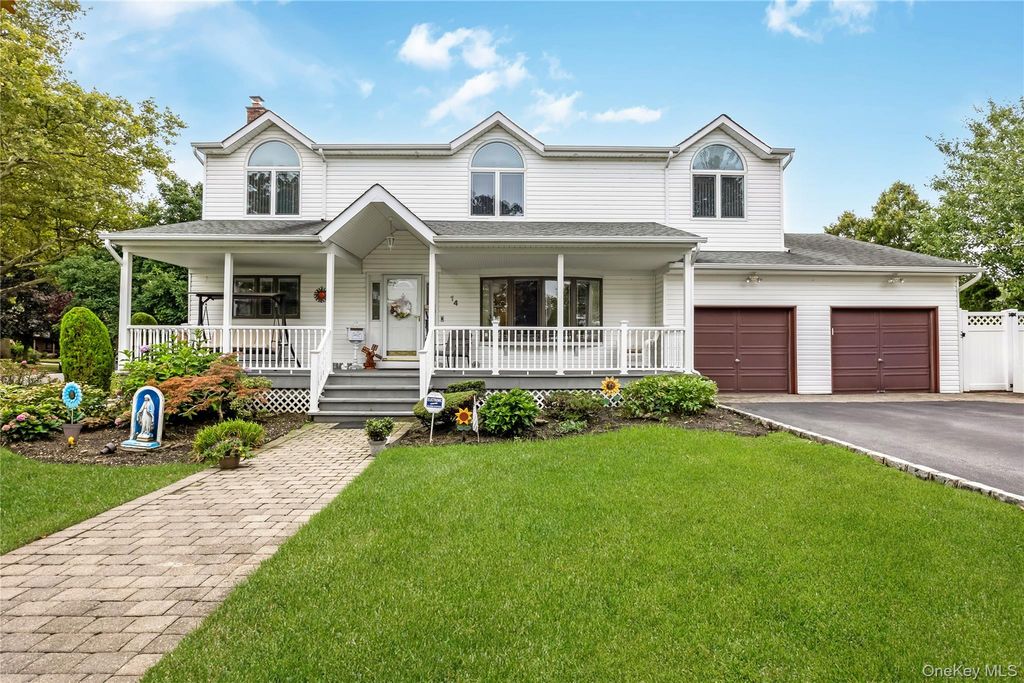 14 Arthur Street, Farmingdale, NY 11735 — exterior