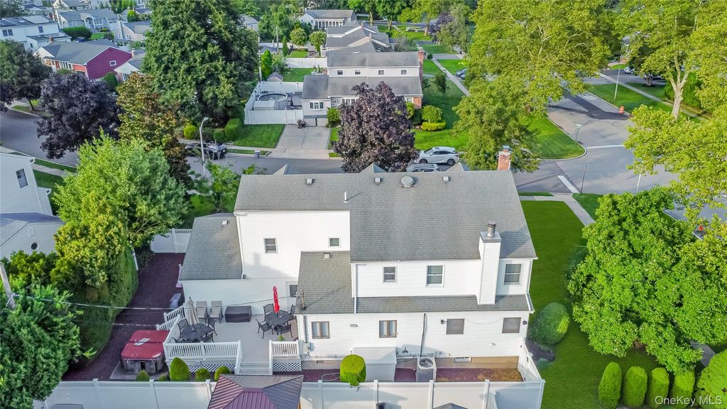 14 Arthur Street, Farmingdale, NY 11735 — photo 4