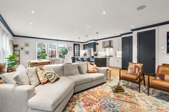 5 Caspian Way U:2, Boston, MA 02125