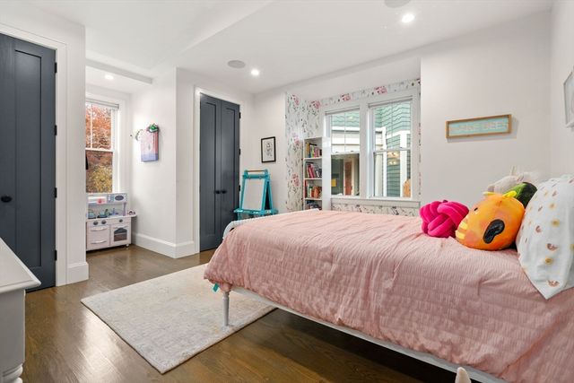 5 Caspian Way U:2, Boston, MA 02125