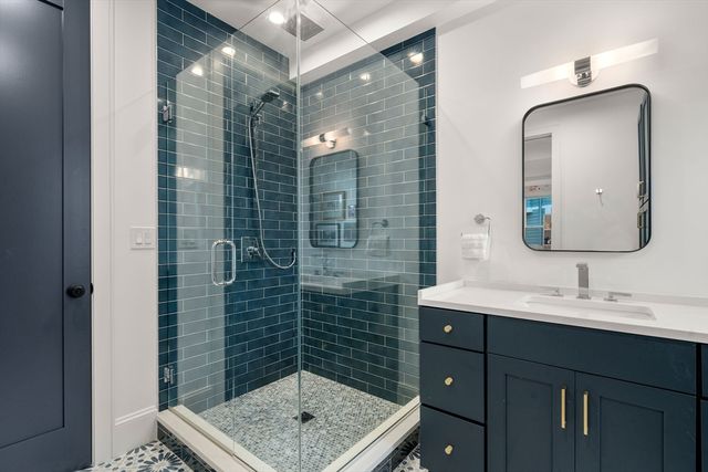 5 Caspian Way U:2, Boston, MA 02125