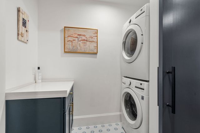 5 Caspian Way U:2, Boston, MA 02125