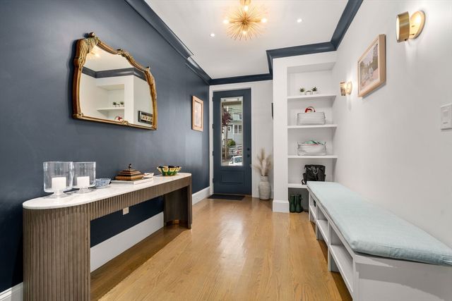 5 Caspian Way U:2, Boston, MA 02125