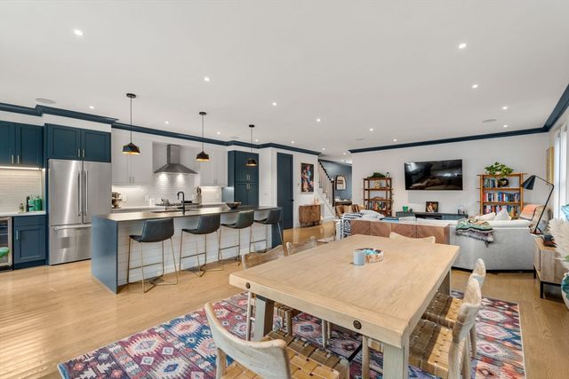 5 Caspian Way U:2, Boston, MA 02125