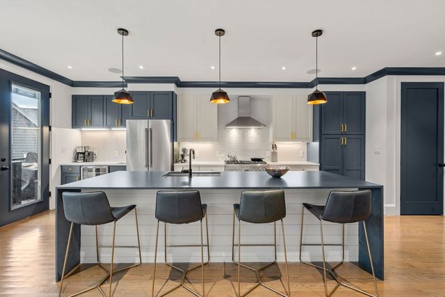 5 Caspian Way U:2, Boston, MA 02125