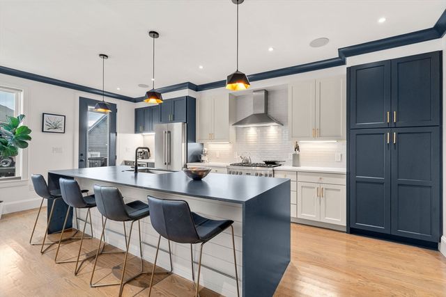 5 Caspian Way U:2, Boston, MA 02125