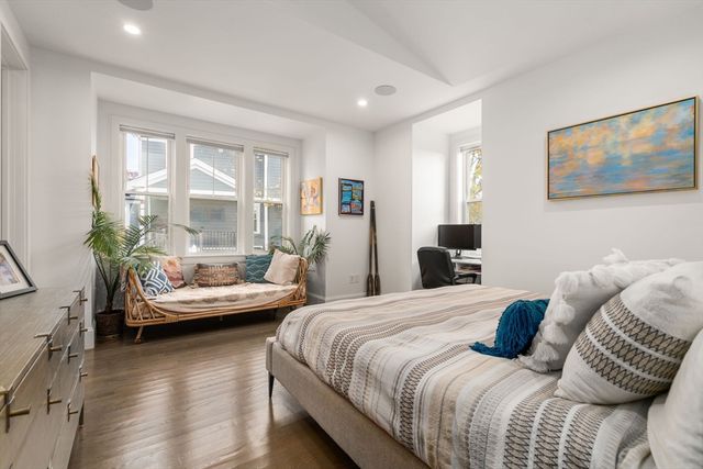 5 Caspian Way U:2, Boston, MA 02125