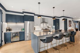 5 Caspian Way U:2, Boston, MA 02125