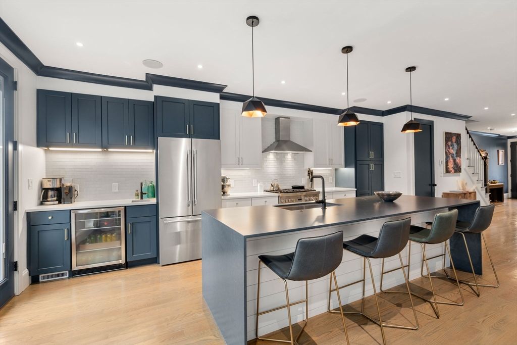 5 Caspian Way U:2, Boston, MA 02125