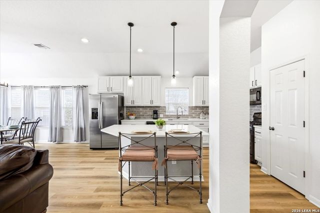 2818 Silverton Ct, San Antonio, TX 78261