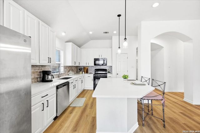 2818 Silverton Ct, San Antonio, TX 78261