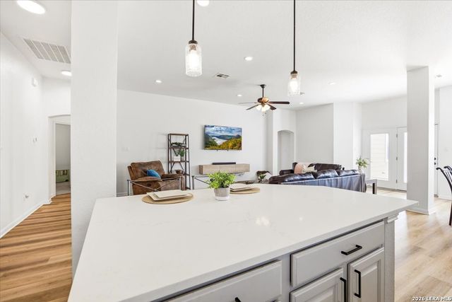 2818 Silverton Ct, San Antonio, TX 78261