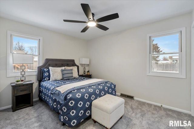 1005 5TH Street A, Hampton, IL 61256