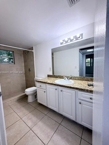 8333 Lake Dr 407, Doral, FL 33166