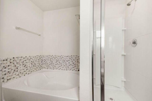 6727 Dayridge Lane, Houston, TX 77048
