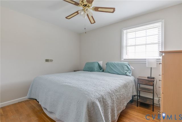 908 Yorkshire Rd, Colonial Heights, VA 23834