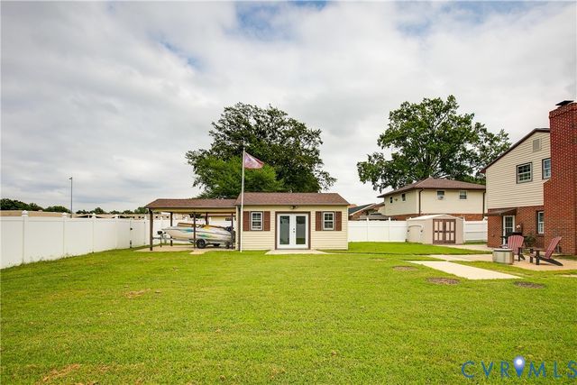 908 Yorkshire Rd, Colonial Heights, VA 23834