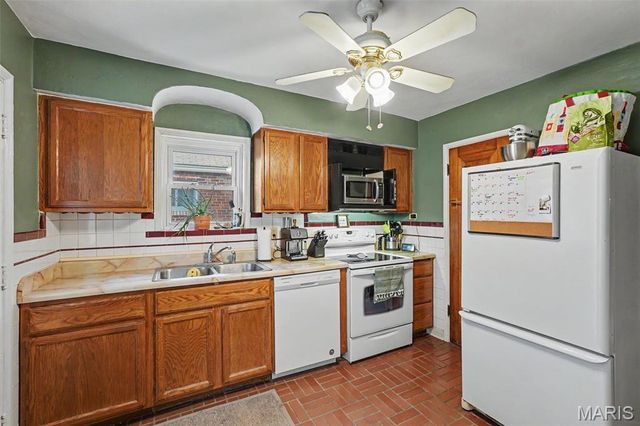 707 Bellavilla Drive, Bella Villa, MO 63125