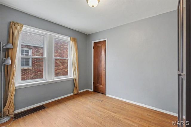 707 Bellavilla Drive, Bella Villa, MO 63125