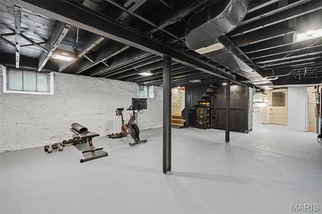 707 Bellavilla Drive, Bella Villa, MO 63125
