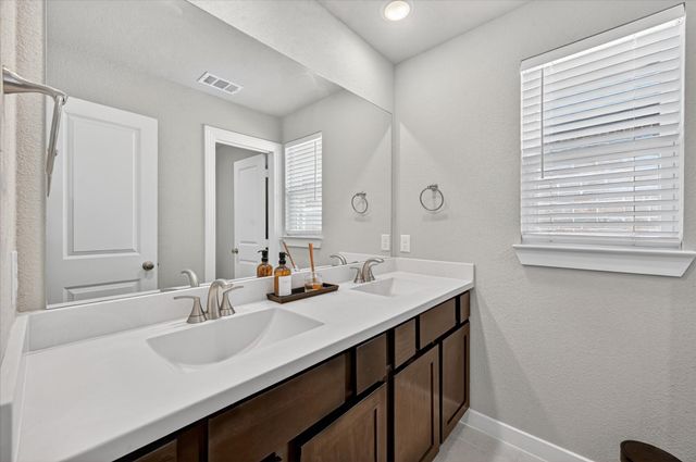 1850 Eagle Landing, Van Alstyne, TX 75495