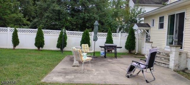 16 Washington St, Knowlton Twp., NJ 07832