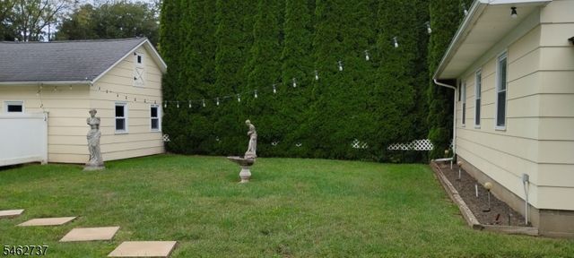 16 Washington St, Knowlton Twp., NJ 07832